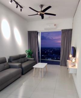 Larut Apartment | Rainy Sanctuary Homestay With Netflix - 1 Parking