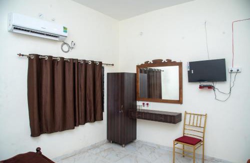 Susner Bed & Breakfast | Raj Bagh Garden and Resort