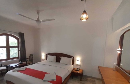 Amarnath Hotel | Raja Hotel