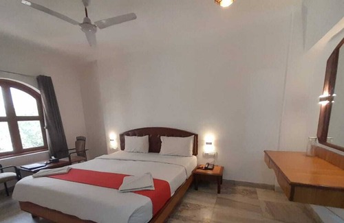 Amarnath Hotel | Raja Hotel