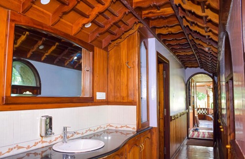 Kumarakom House | Rajahamsam Houseboat