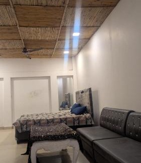 Malihabad House | Rajwada Restaurant Lawn Benquits