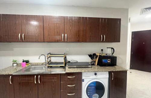 Al Seer Apartment | RAK Central Studio