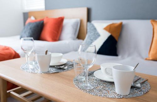Katasekaigan Apartment | Raku