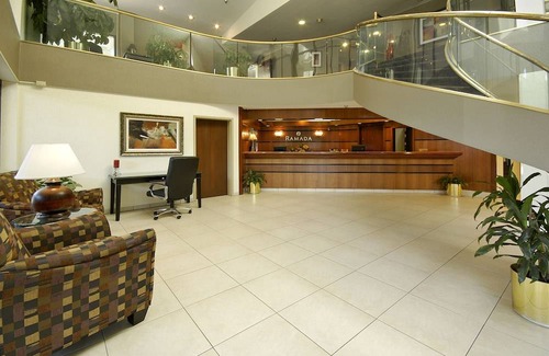 Bettendorf Hotel | Ramada by Wyndham Bettendorf