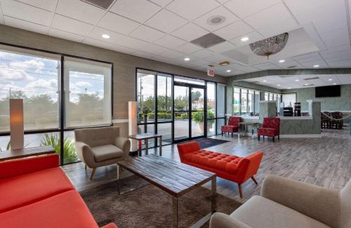 Altamonte Springs Hotel | Ramada by Wyndham Altamonte Springs Near I-4
