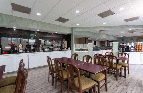 Altamonte Springs Hotel | Ramada by Wyndham Altamonte Springs Near I-4