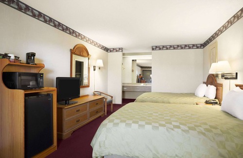 Batesville Hotel | Ramada by Wyndham Batesville