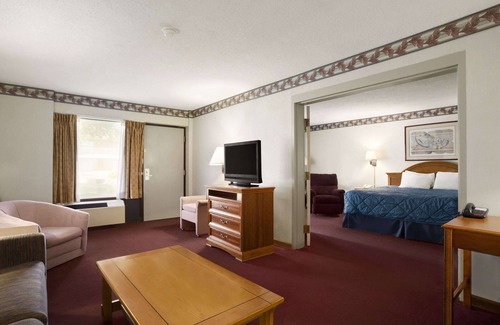 Batesville Hotel | Ramada by Wyndham Batesville
