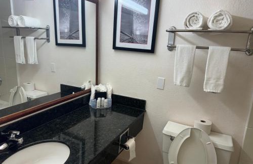 Crestline Heights Hotel | Ramada by Wyndham Birmingham Airport