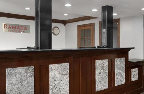 Cedar Rapids - Iowa City Hotel | Ramada by Wyndham Cedar Rapids South