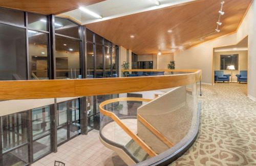 Columbus Hotel | Ramada by Wyndham Columbus North