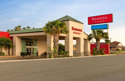 Amistad National Recreational Area Hotel | Ramada by Wyndham Del Rio