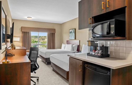 Drumheller Hotel | Ramada by Wyndham Drumheller Hotel & Suites