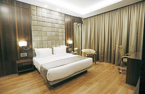 Bistupur Hotel | Ramada by Wyndham Jamshedpur