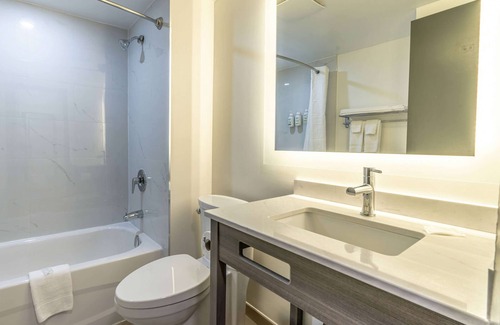 Kingston Hotel | Ramada by Wyndham Kingston