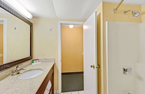 Kittery Hotel | Ramada by Wyndham Kittery