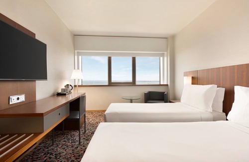 Alto do Pina Hotel | Ramada by Wyndham Lisbon