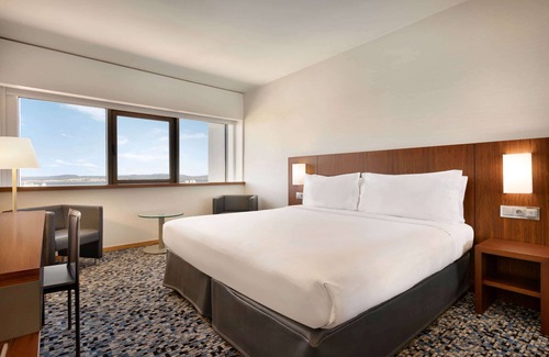 Alto do Pina Hotel | Ramada by Wyndham Lisbon