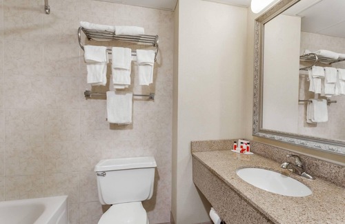 Newburgh Hotel | Ramada by Wyndham Newburgh/West Point