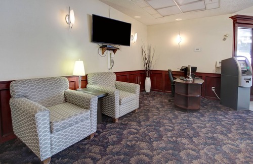 Nisku Hotel | Ramada by Wyndham Nisku Edmonton Airport