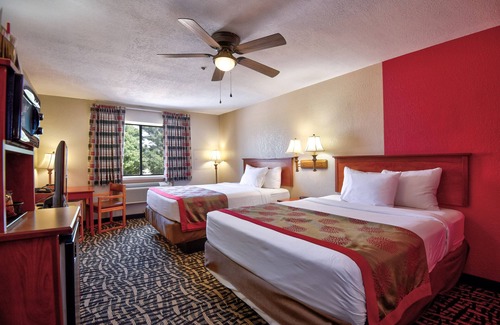 Wheatland Hotel | Ramada by Wyndham Oklahoma City Airport North