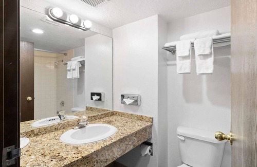 Richfield Hotel | Ramada by Wyndham Richfield UT I-70
