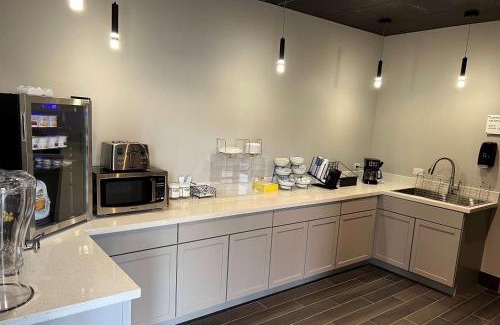 Dothan Hotel | Ramada by Wyndham Studio Suites Dothan