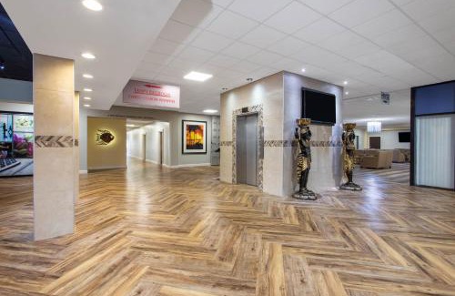 Westshore Hotel | Ramada by Wyndham Tampa Westshore Airport South