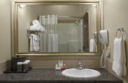 Westlock Hotel | Ramada by Wyndham Westlock