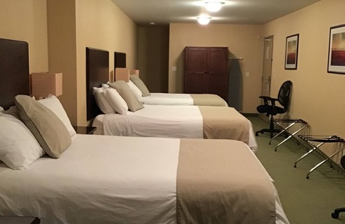 Williams Lake Hotel | Ramada by Wyndham Williams Lake