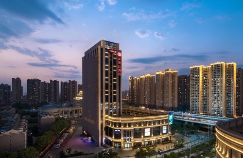 Han Yang Hotel | Ramada by Wyndham Wuhan Hanyang