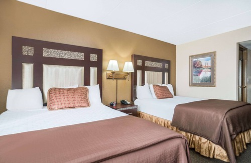 Plymouth Hotel | Ramada Hotel & Conference Center by Wyndham Plymouth