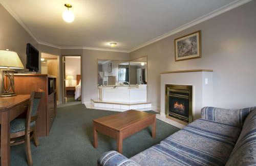 Merritt Hotel | Ramada Merritt
