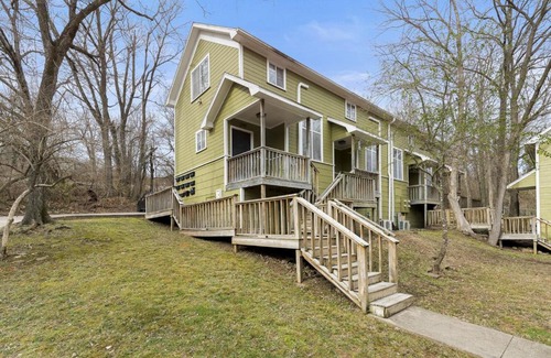 Fayetteville House | Ramble On
