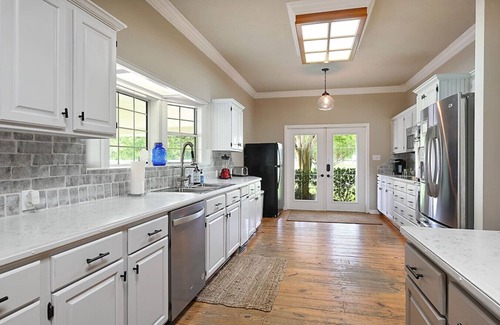 Wellborn House | Rambling Ranch ~ The Ultimate Gathering Place!