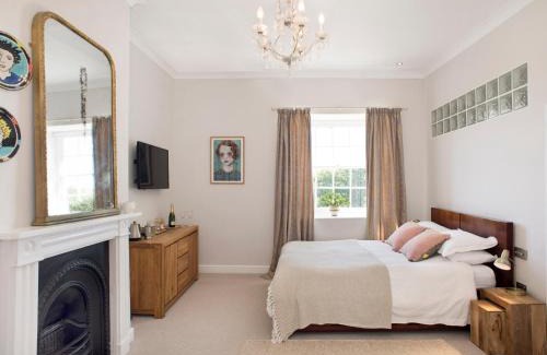 Rame Bed & Breakfast | Rame Barton Guest House and Pottery