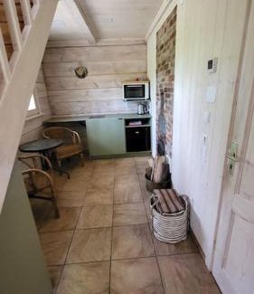Alytus county House | Ramus poilsis miške su kedro pirtimi ir kubilu