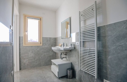 Colà Di Lazise Bed & Breakfast | Ranalli - Double bedroom with garden