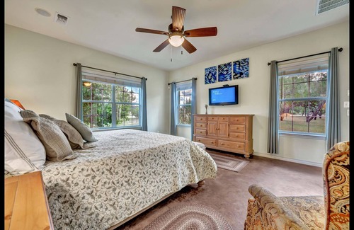 Fredericksburg Villa | Ranch Villa & Vineyard in the Hill Country