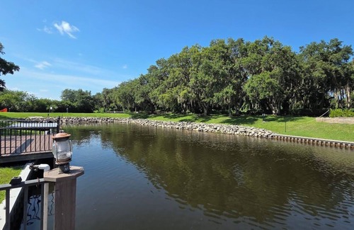 River Ranch RV Rental | RanchLife Waterfront RV Lot w Dock!