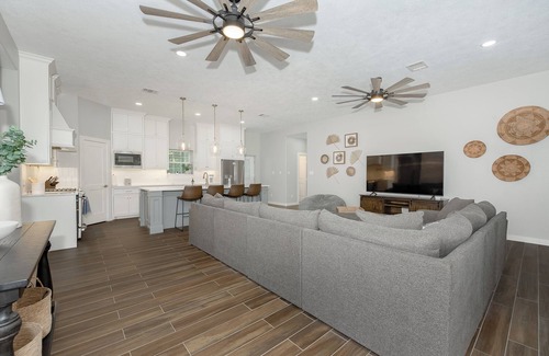 Bryan Other | Rancho Dos LunasnNewly renovated 40 acre ranch only 14 miles from Texas A&M