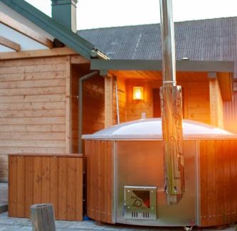 Grybow House | Ranczo Molikówka gospodarstwo z Końmi Sauna i Banią