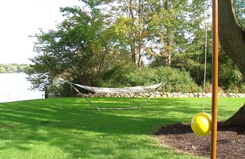 Coldwater House | Randall Lake property w beach, kayaks & dock