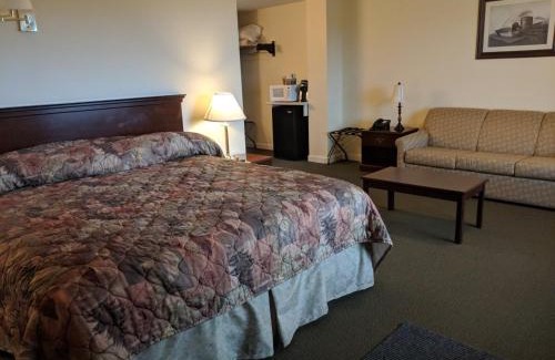 Rangeley Hotel | Rangeley Saddleback Inn