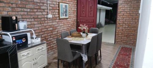 Kuching House | Raniah homestay