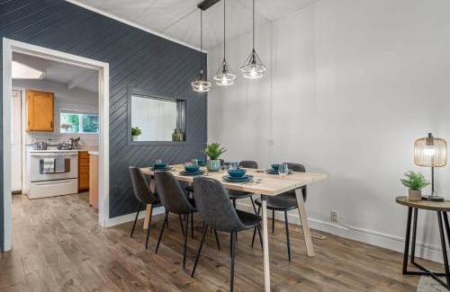 Drumheller House | Raptor Retreat Family