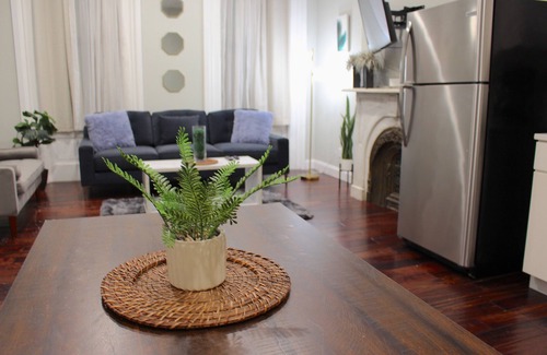 Albany Apartment | ★ RARE 1BR Apt with Character GREAT Location! W/D★