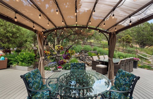 Cerise Ranch House | Rare, Art-Filled Mountain Getaway in the Roaring Fork Valley