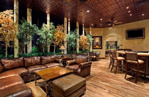 Elko Hotel | Rare Find Outdoor Pool, Parking, Pets Allowed, Close to Johnny Appleseed Park!